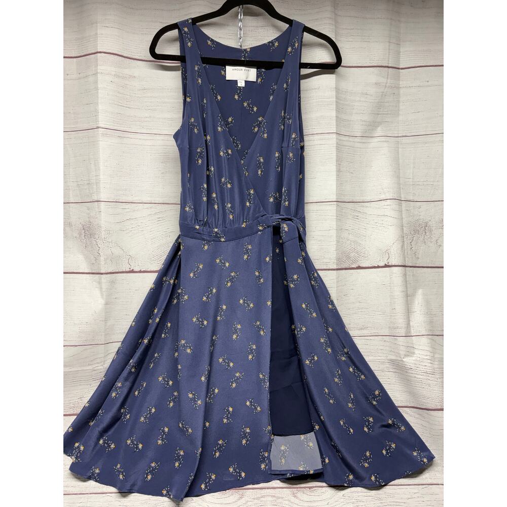 Amour Vert Blue Floral Silk Midi Dress Size M Sleeveless Wrap V-Neck Wedding